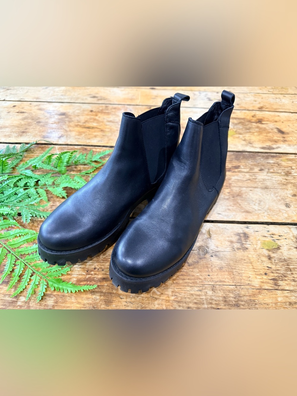 Steve Madden Black Leather Bleeker Ankle Boots